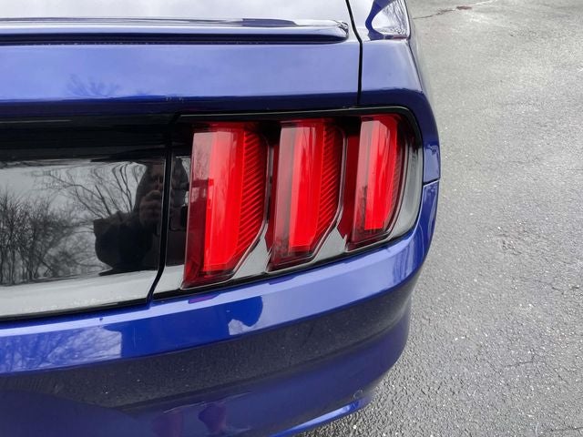 2016 Ford Mustang V6