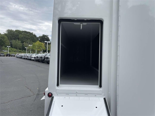 2026 Ford E-350SD Base Cutaway