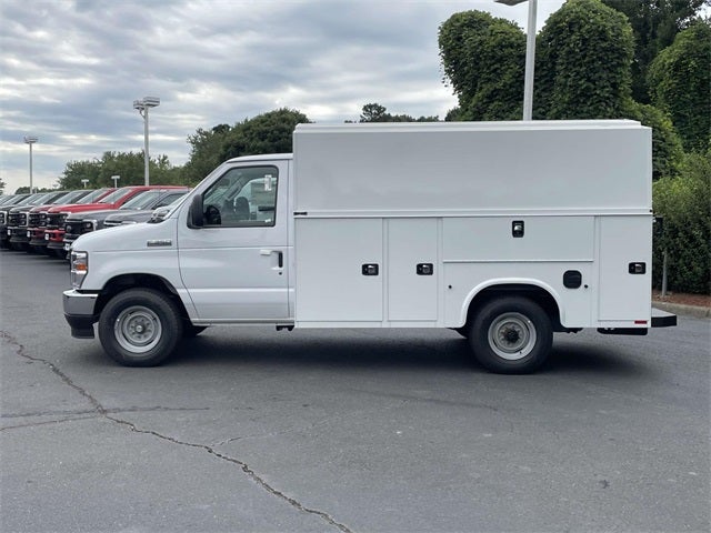 2026 Ford E-350SD Base Cutaway