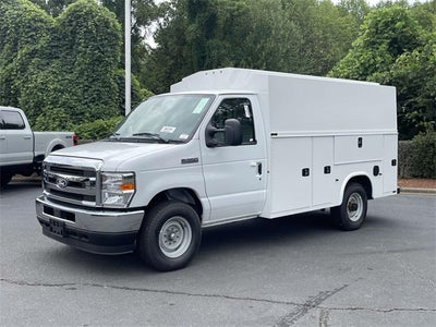 2026 Ford E-350SD Base Cutaway