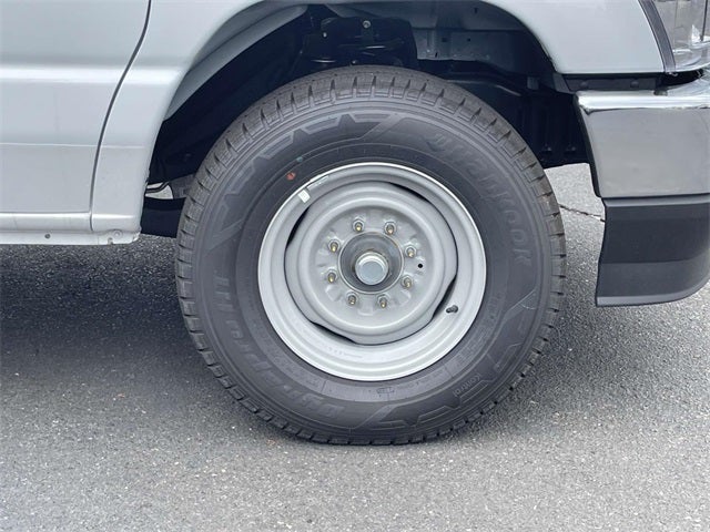 2026 Ford E-350SD Base Cutaway