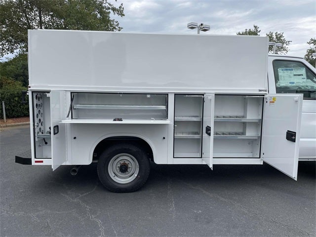 2026 Ford E-350SD Base Cutaway