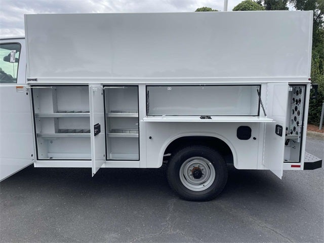 2026 Ford E-350SD Base Cutaway