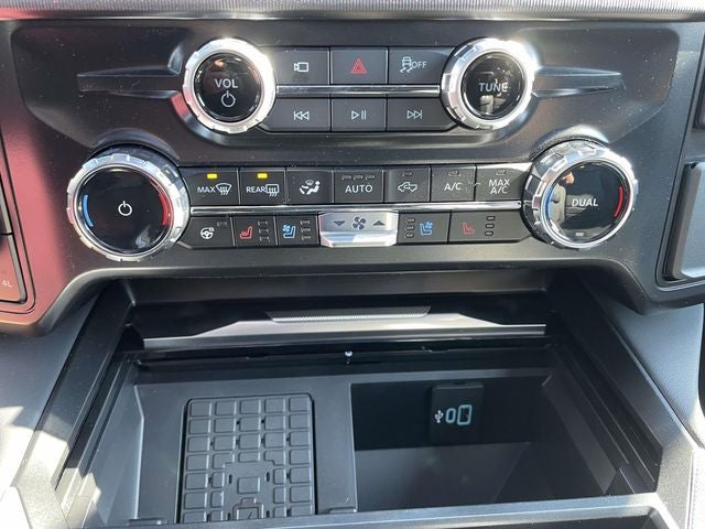 2026 Ford F-350SD Platinum DRW