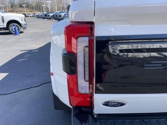 2026 Ford F-350SD Platinum DRW