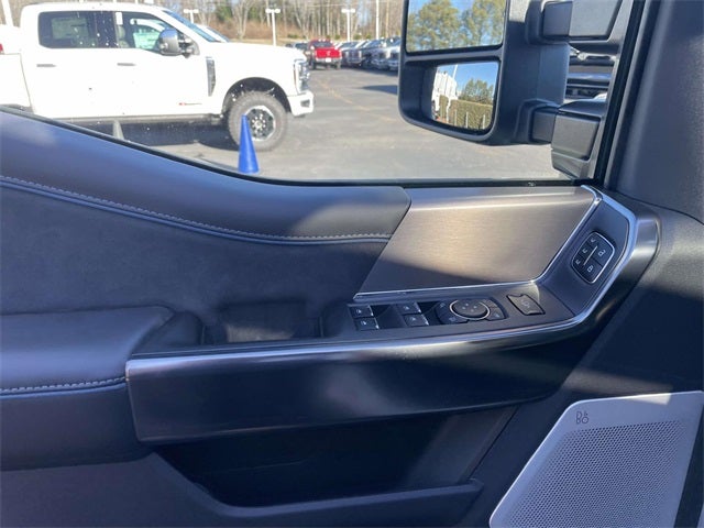 2026 Ford F-350SD Platinum DRW