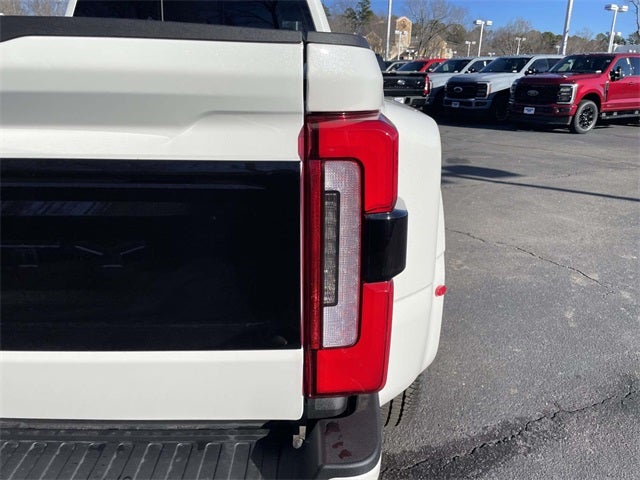 2026 Ford F-350SD Platinum DRW