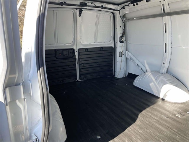 2024 Chevrolet Express 2500 Work Van Cargo