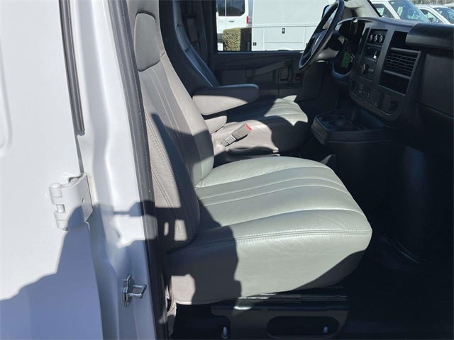 2024 Chevrolet Express 2500 Work Van Cargo