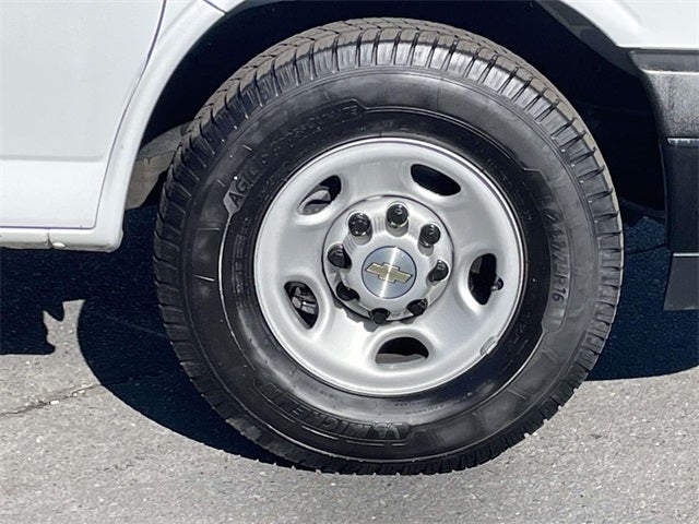 2024 Chevrolet Express 2500 Work Van Cargo