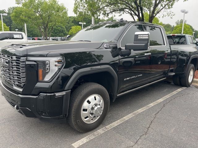 2025 GMC Sierra 4WD Crew Cab LB DRW Denali Ultimate's photo