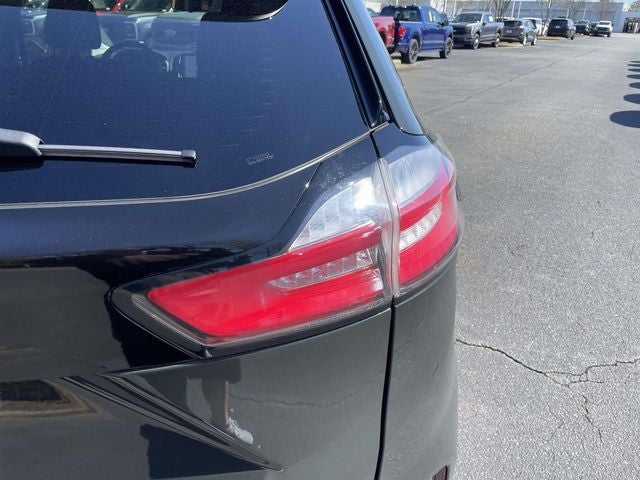 2022 Ford Edge SE