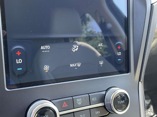 2024 Ford Edge SE