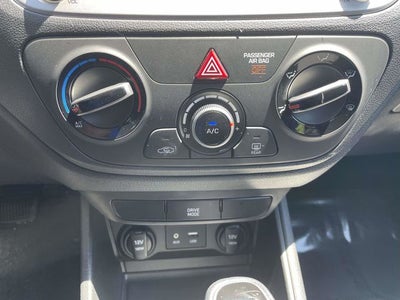 2022 Hyundai Accent SE
