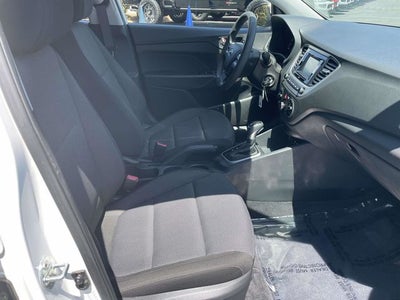 2022 Hyundai Accent SE