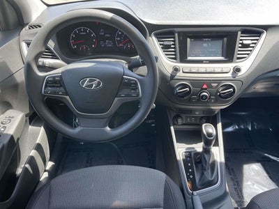 2022 Hyundai Accent SE