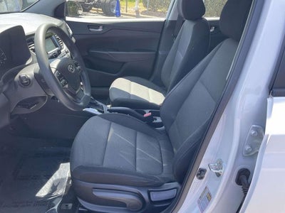 2022 Hyundai Accent SE