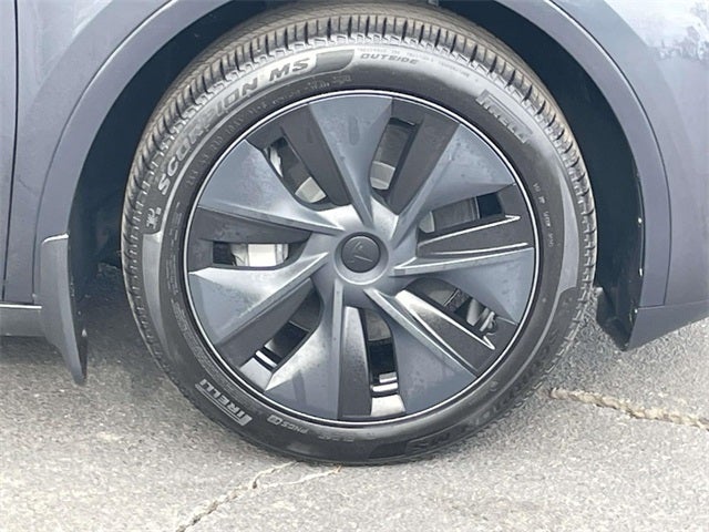 2025 Tesla Model Y Long Range