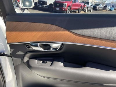 2025 Volvo XC90 B6 Plus 7-Seater